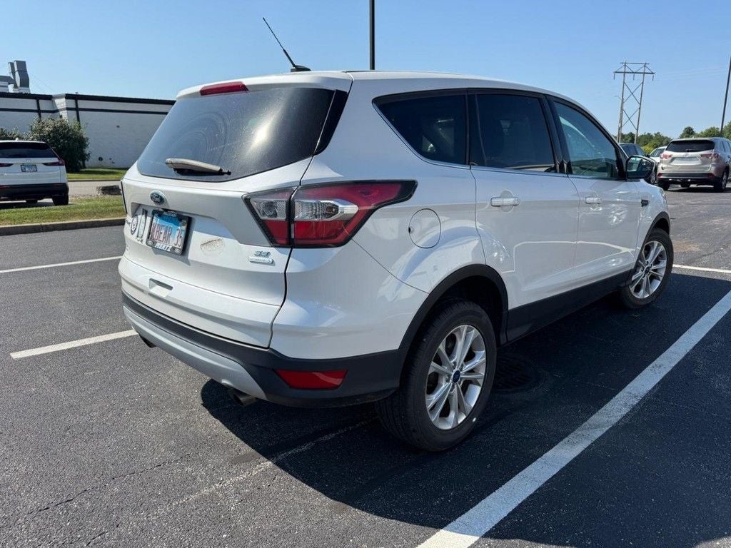 Used 2017 Ford Escape SE with VIN 1FMCU0GDXHUA90185 for sale in O'Fallon, IL
