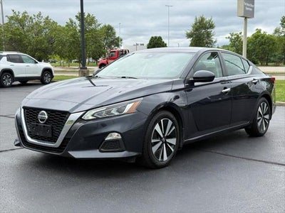 2022 Nissan Altima 2.5 SV
