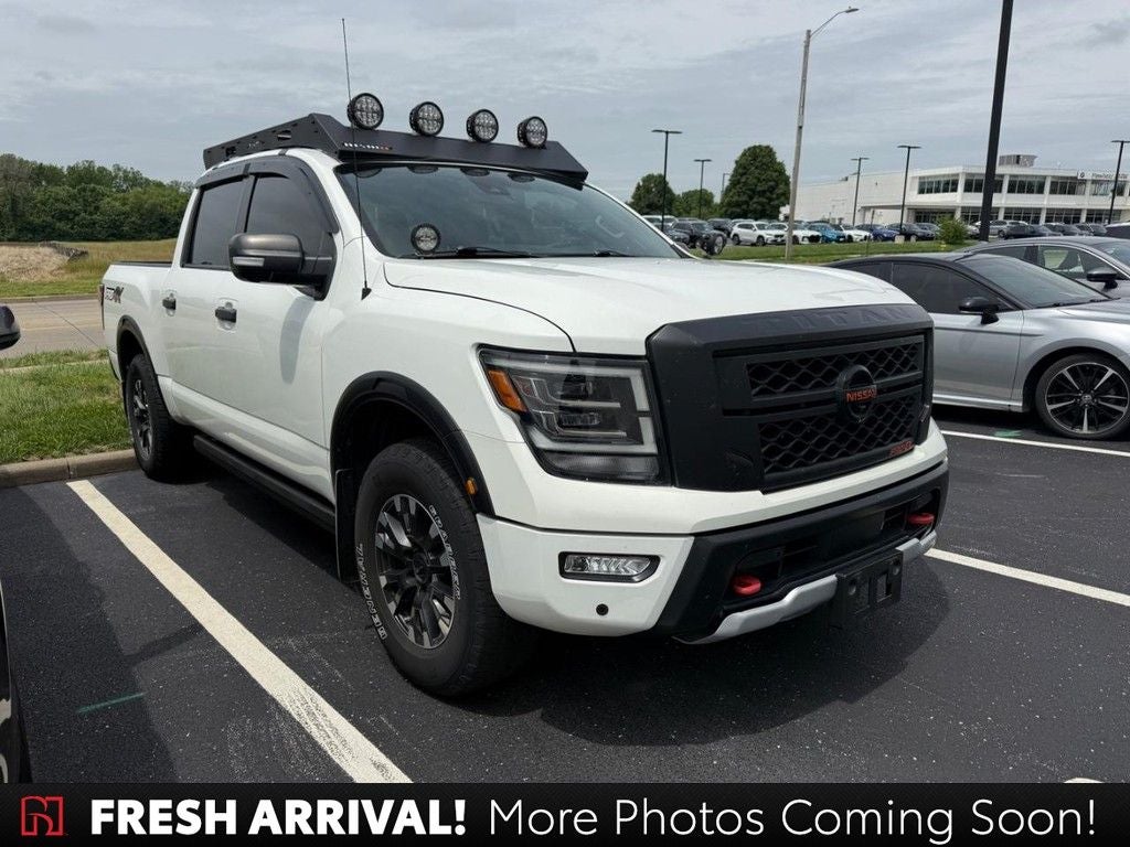 2021 Nissan Titan PRO-4X 4X4 Crew Cab's photo