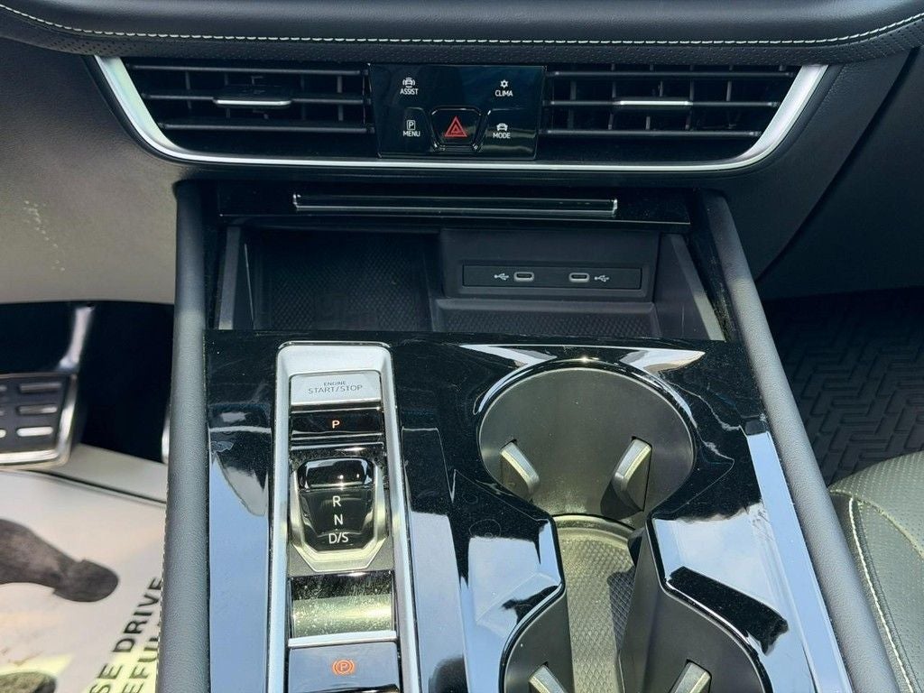 2024 Volkswagen Atlas Cross Sport 2.0T SEL R-Line