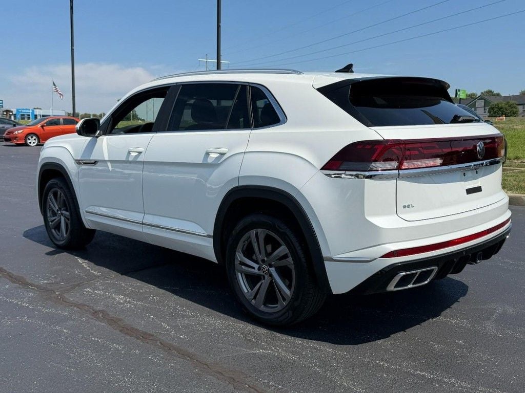 2024 Volkswagen Atlas Cross Sport 2.0T SEL R-Line