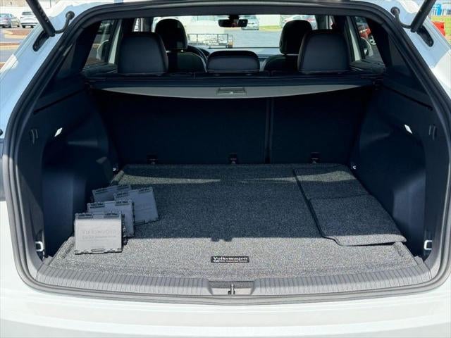 2024 Volkswagen Atlas Cross Sport 2.0T SEL R-Line