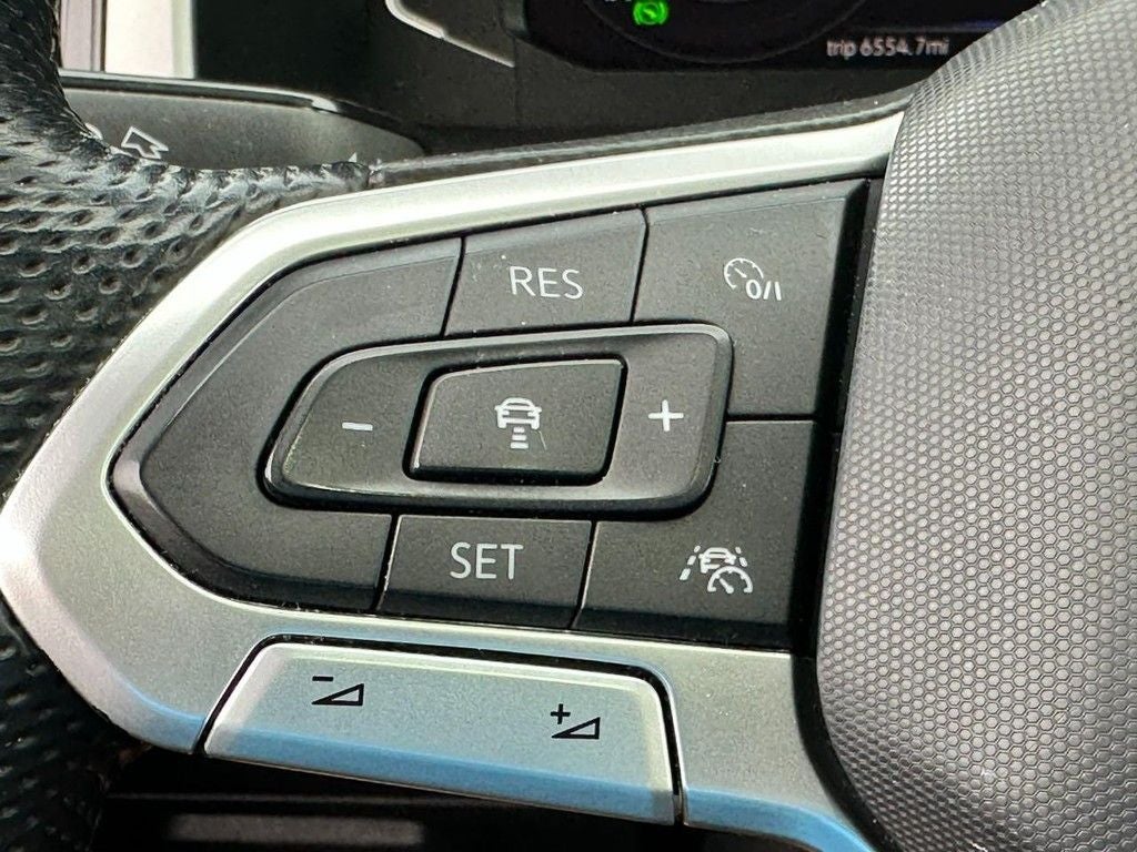 2023 Volkswagen Atlas 3.6L V6 SEL Premium R-Line