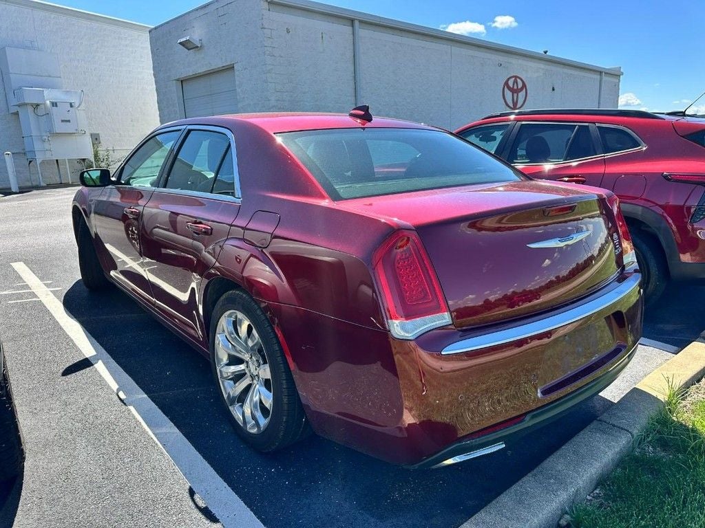 2021 Chrysler 300 Touring