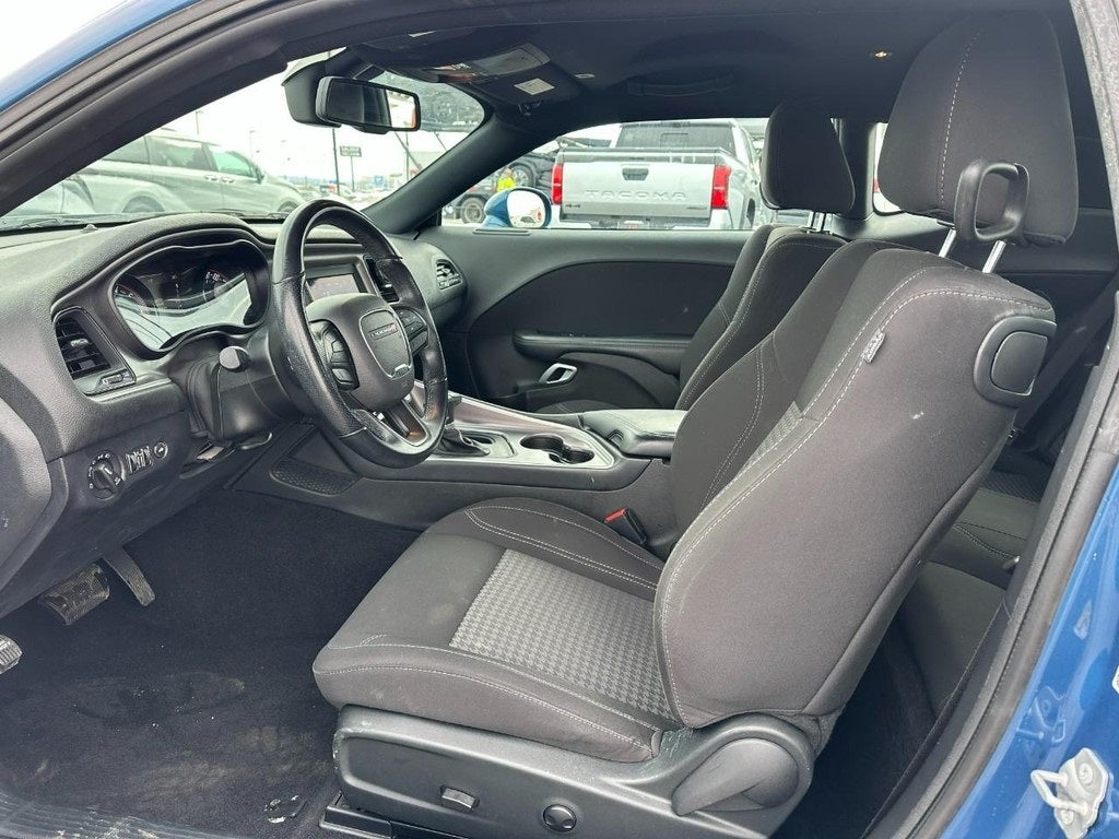 2022 Dodge Challenger SXT