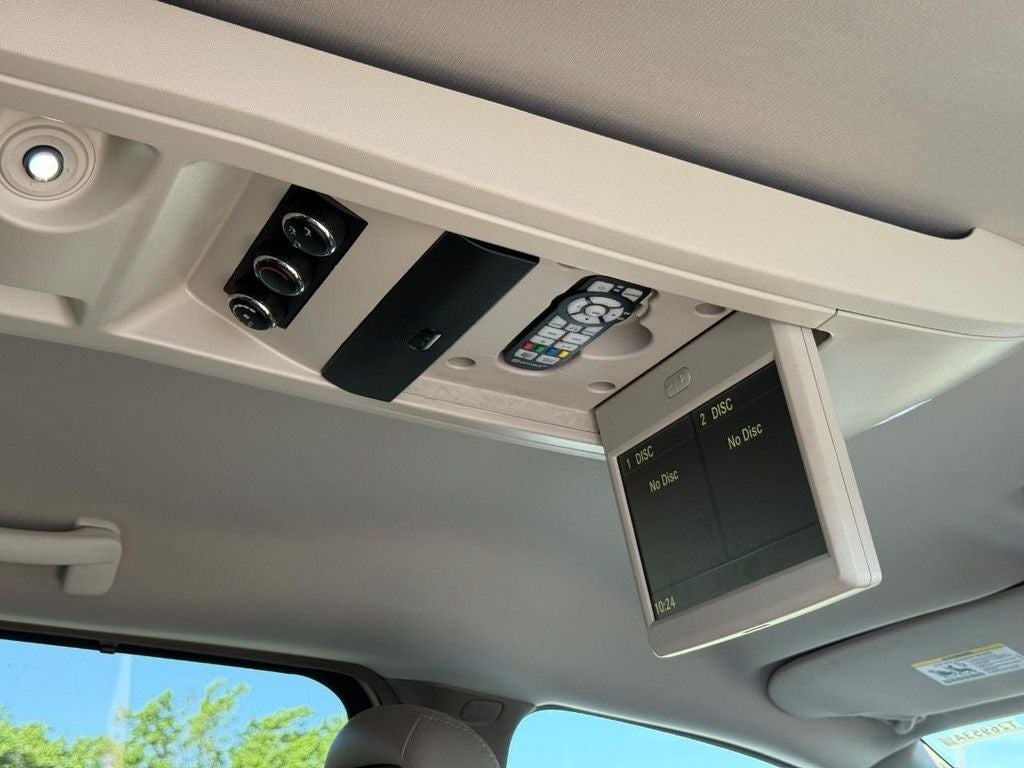 2014 Chrysler Town & Country Touring-L