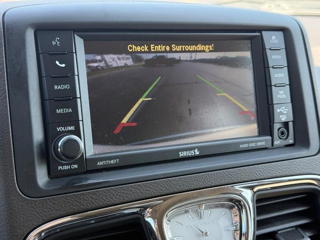 2014 Chrysler Town & Country Touring-L