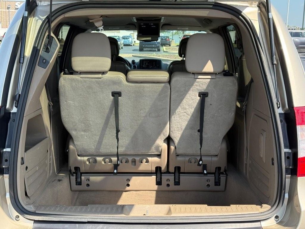 2014 Chrysler Town & Country Touring-L