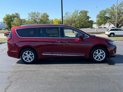 2020 Chrysler Pacifica Touring L Plus