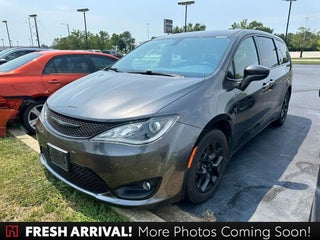 2020 Chrysler Pacifica Touring