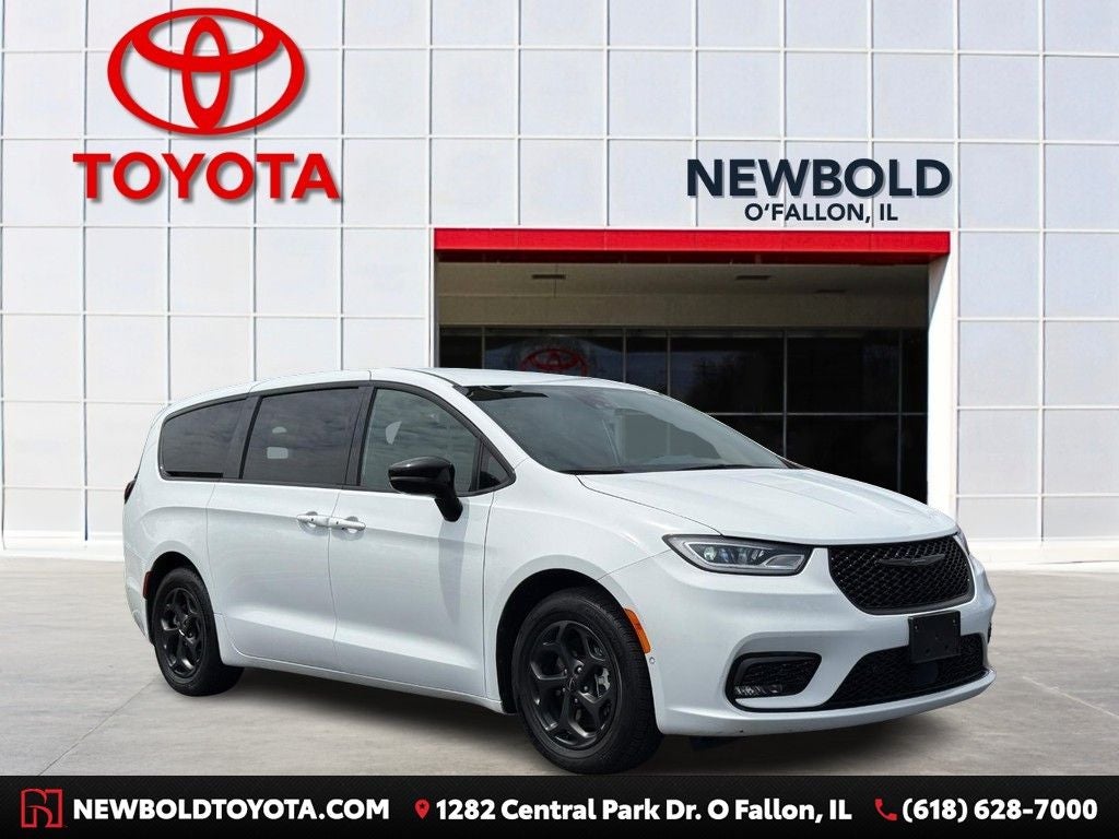 2024 Chrysler Pacifica Hybrid Select S-Appearance PHEV's photo