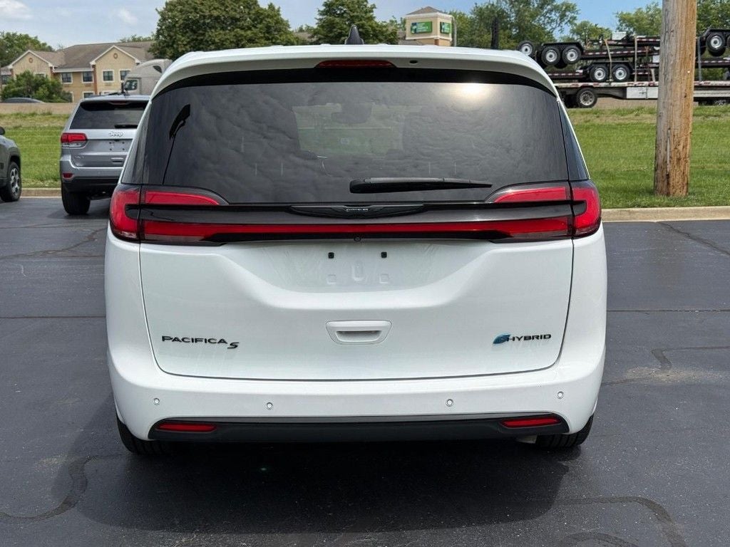 2024 Chrysler Pacifica Hybrid Select