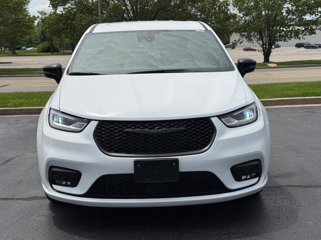 2024 Chrysler Pacifica Hybrid Select