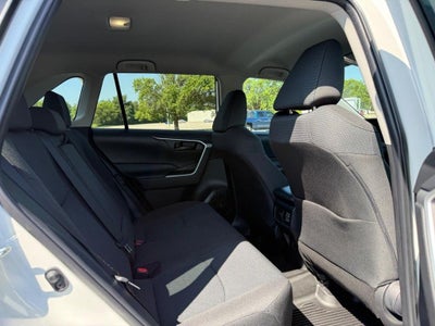 2022 Toyota RAV4 LE