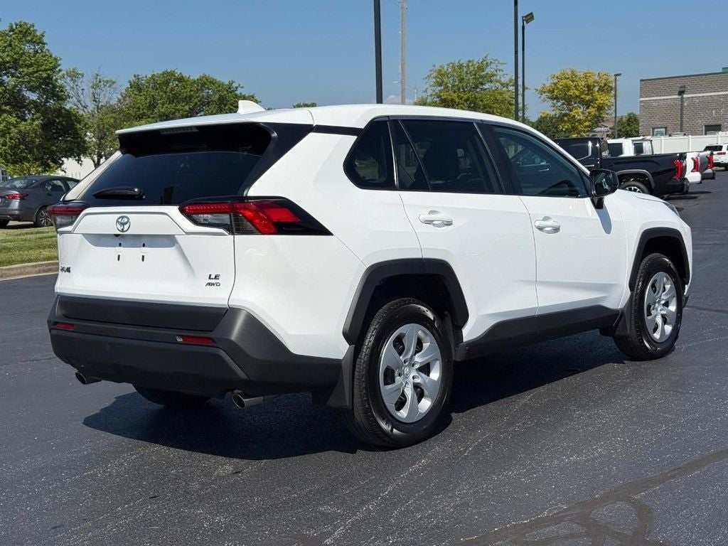2022 Toyota RAV4 LE