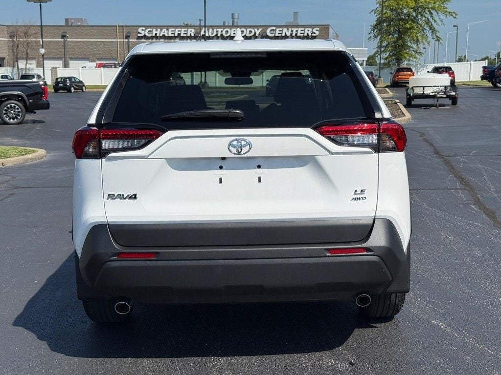 2022 Toyota RAV4 LE