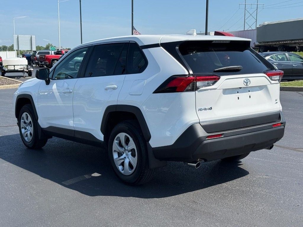 2022 Toyota RAV4 LE