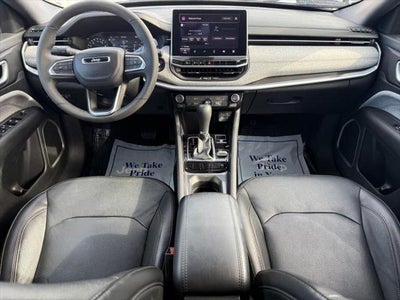 2023 Jeep Compass Latitude Lux