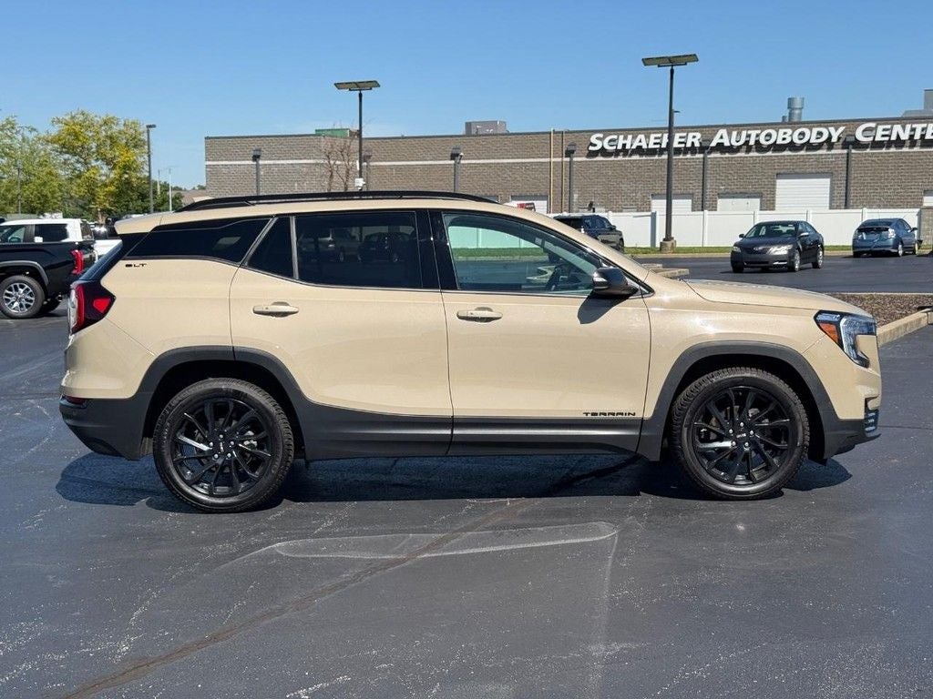 2023 GMC Terrain SLT