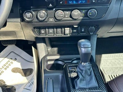 2022 Toyota Tacoma Limited V6