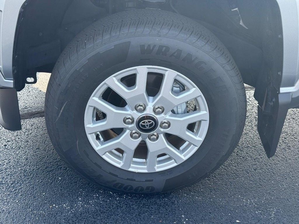 2025 Toyota Tacoma SR5