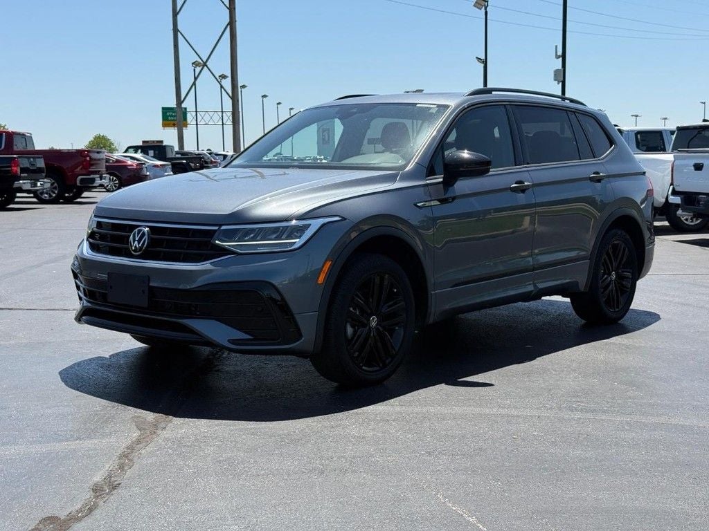 2022 Volkswagen Tiguan 2.0T SE R-Line Black