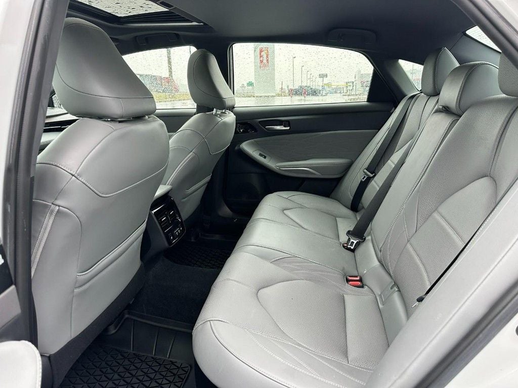 2019 Toyota Avalon Hybrid Limited