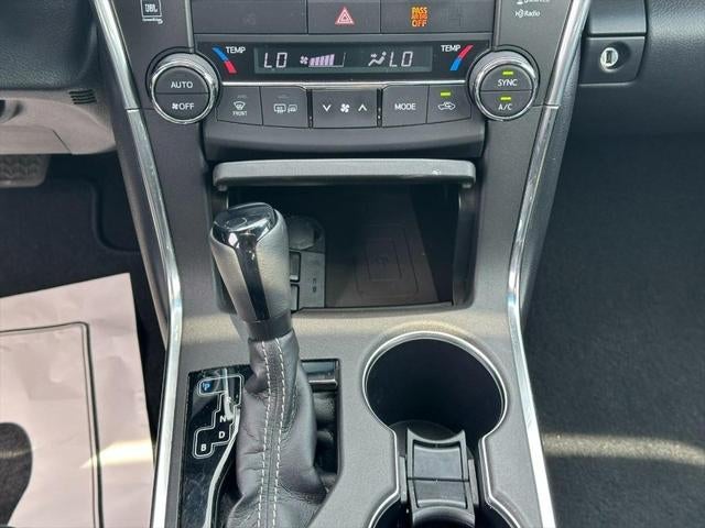 2016 Toyota Camry Hybrid XLE