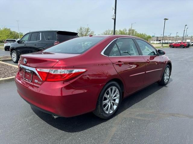 2016 Toyota Camry Hybrid XLE