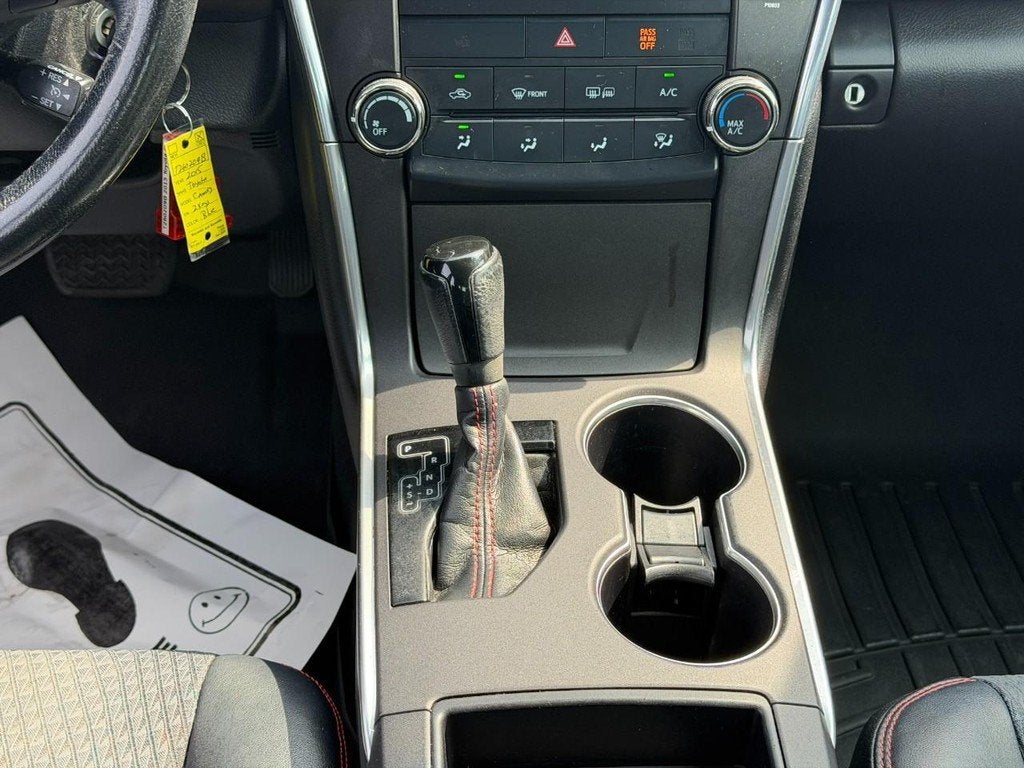 2015 Toyota Camry SE