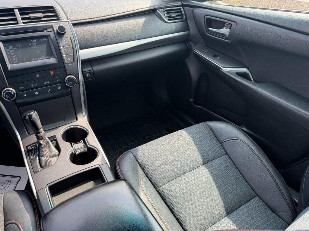 2015 Toyota Camry SE