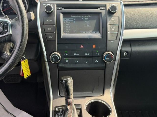2015 Toyota Camry SE