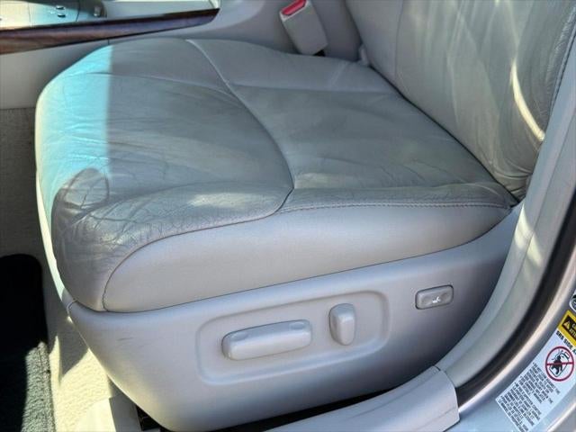 2011 Toyota Avalon Base