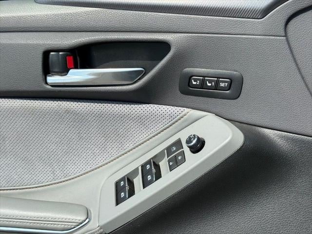 2019 Toyota Avalon Touring