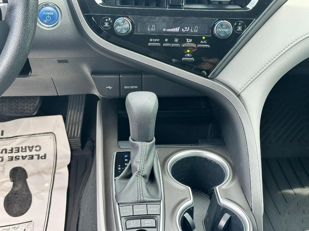 2023 Toyota Camry Hybrid LE