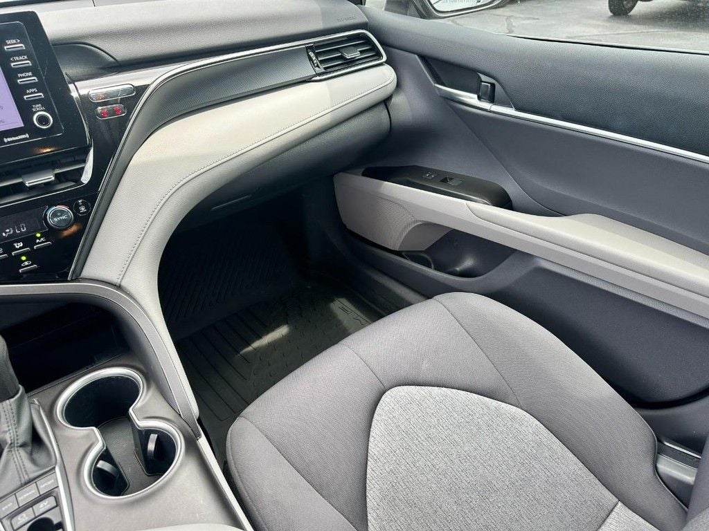 2023 Toyota Camry Hybrid LE