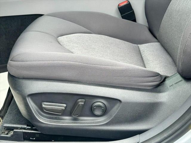 2023 Toyota Camry Hybrid LE