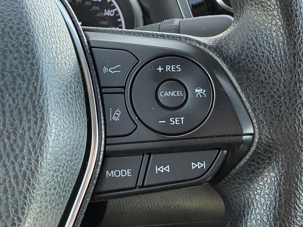 2020 Toyota Camry Hybrid LE