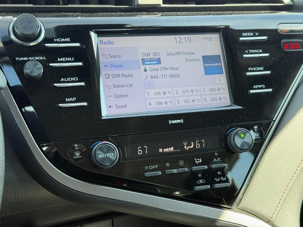 2020 Toyota Camry Hybrid LE