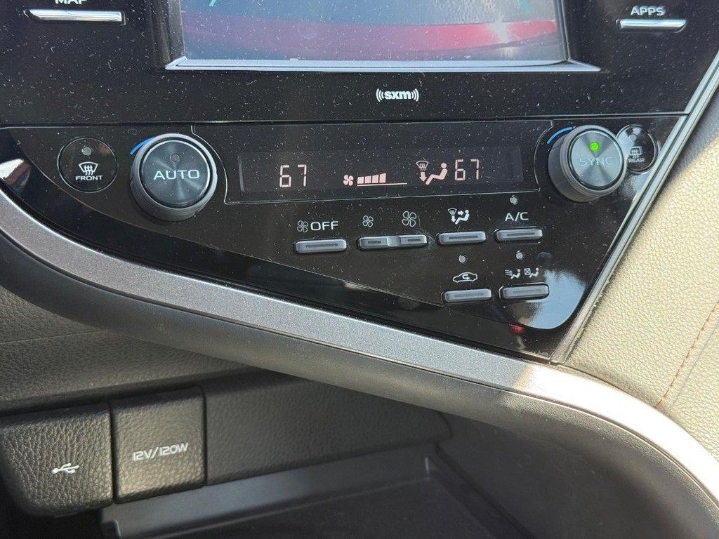 2020 Toyota Camry Hybrid LE