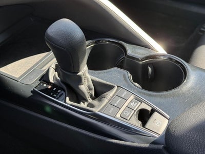 2020 Toyota Camry Hybrid LE