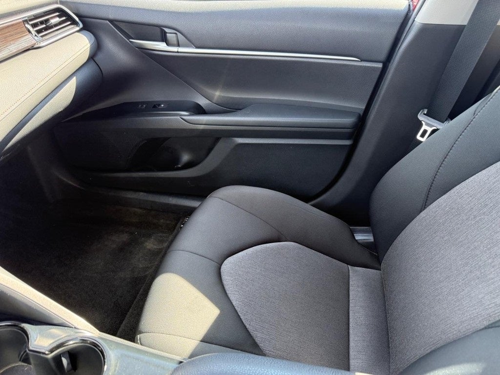 2020 Toyota Camry Hybrid LE