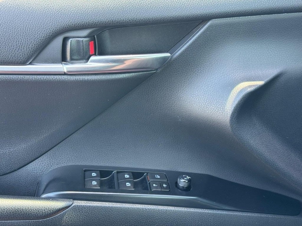 2020 Toyota Camry Hybrid LE