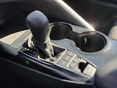 2020 Toyota Camry Hybrid LE