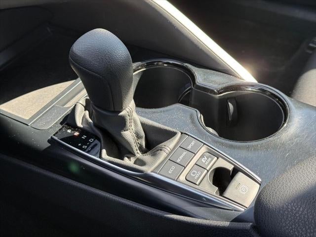 2020 Toyota Camry Hybrid LE