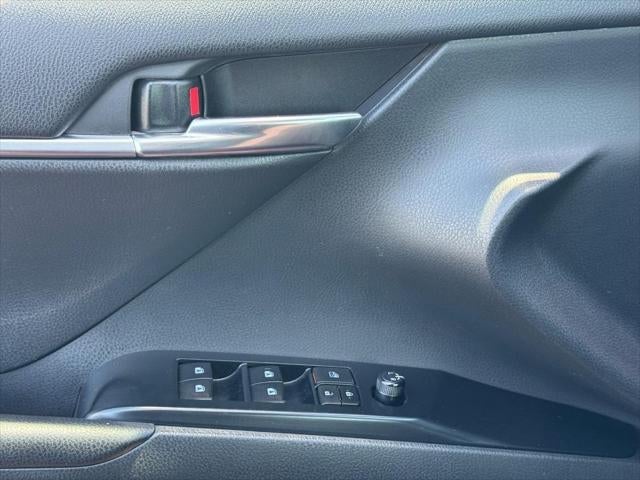 2020 Toyota Camry Hybrid LE