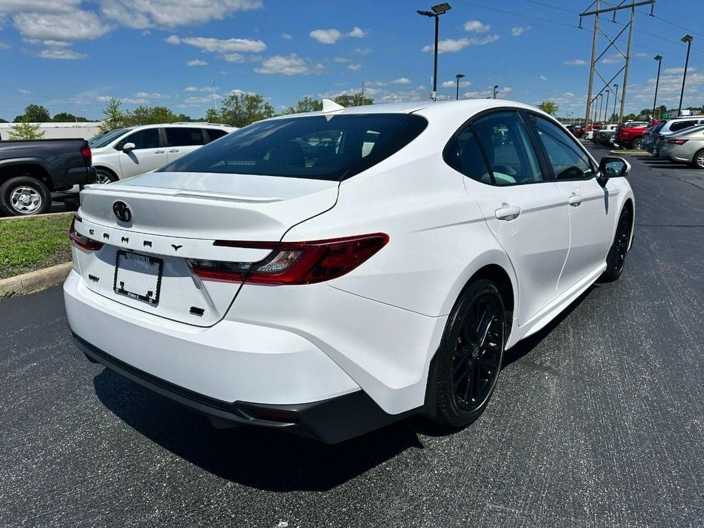 2026 Toyota Camry SE