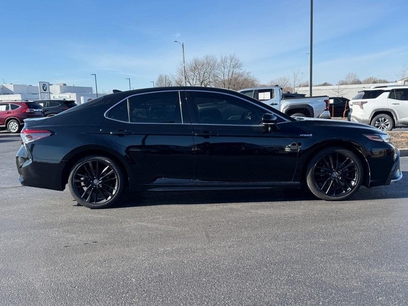 2021 Toyota Camry Hybrid XSE