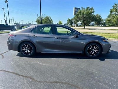 2023 Toyota Camry Hybrid SE