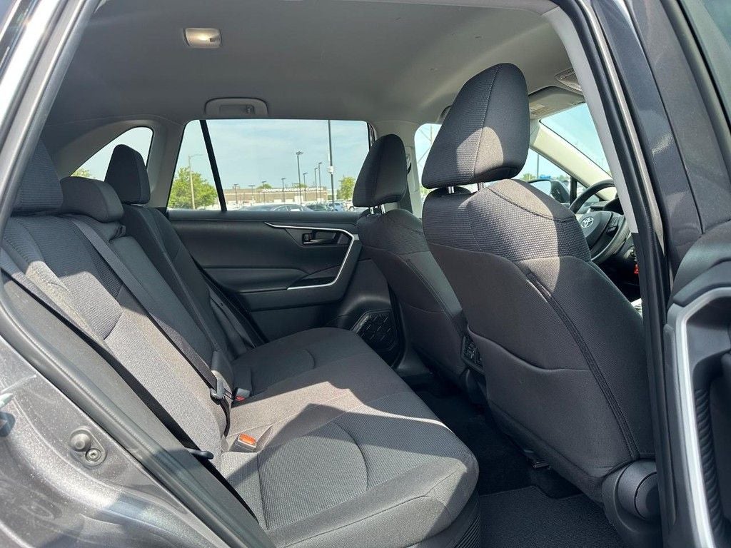 2025 Toyota RAV4 Hybrid LE